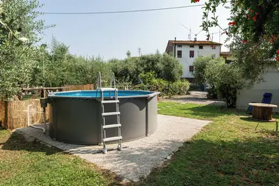 Image de Maison avec jardin, piscine et pergola – Familles à Marlia (Lucca) Wi-Fi