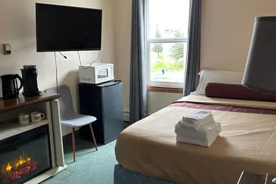 Image de Queen Room with Ocean View – Bright & Comfortable