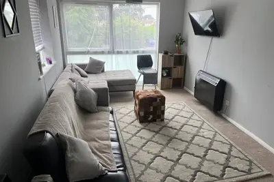 Image de Enfield City Apartment Retreat - Sleeps 5