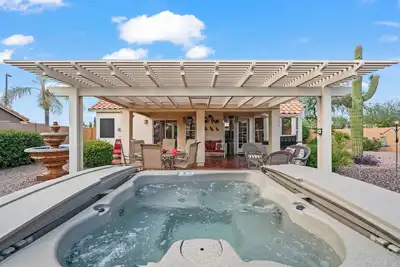 Image de Sunrise Mountain | Outdoor Oasis, Hot Tub, Close to Hiking