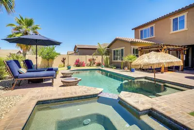 Image de Spacious Home w/ Backyard Oasis in Goodyear!
