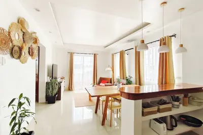4 mins to Airport, Cozy Loft w/City View & Center