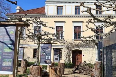 Image de Görlitz Nature Conservation Zoo, Panda Cave vacation apartment - Zoo vacation: