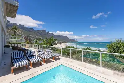 Image de Camps Bay Beach House Sea Views Walk to The Beach