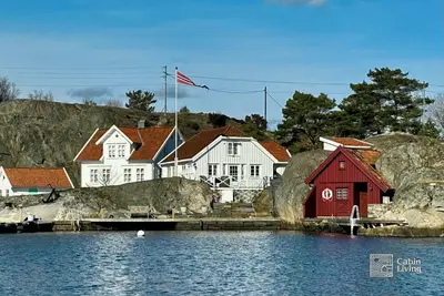 Image de Idyllic seaside cabin w/ sauna & private dock