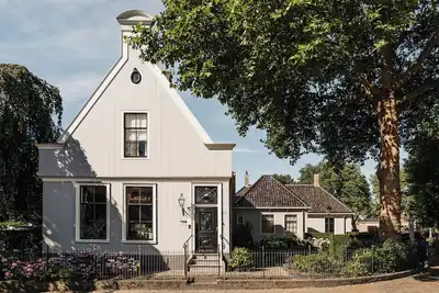 Image de Lakeside Villa minutes from Amsterdam Center, Edam & Volendam. With Sauna & Spa