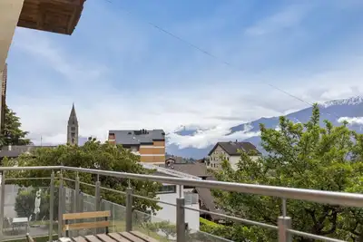 Image de Bel appartement rénové avec vue, à Savièse