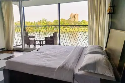 Image de Riverside 2 bedroom house with pool