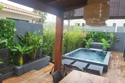 Image de Villa Bali voyagez en asie sans prendre l avion luxe et calme piscine et spa.