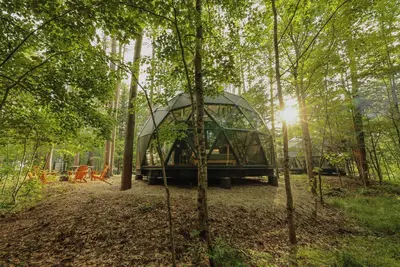 Image de Large, luxurious geodesic dome - 06