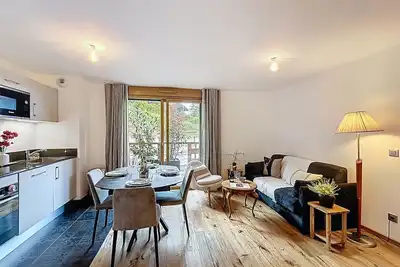 Image de Bel appartement neuf proche du domaine skiable avec parking