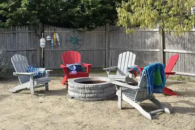 Image de Private Beach, Water Views, Incredible Location!