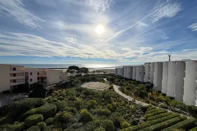 Image de Appartement pour 4 face à la mer avec parking privé, à Sète