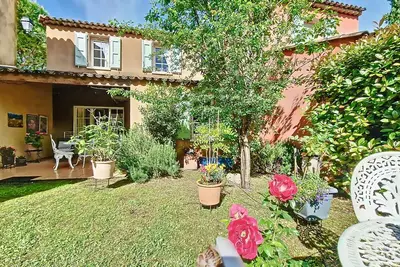 Image de Maison provençale avec jardin privatif et piscine à Fayence