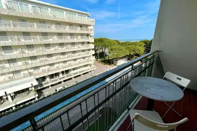 Image de Appartement en bord de mer avec balcon