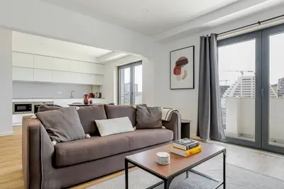 Image de Blueground | Alvalade, balcony, nr Campo Pequeno