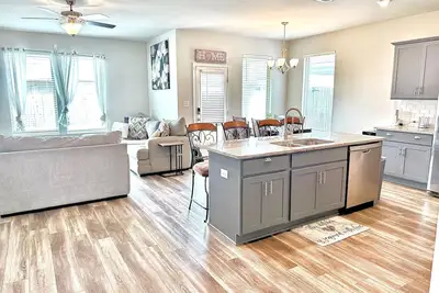 Image de Zachary Retreat 4x2 Home, Tv•Wi-Fi•Pool