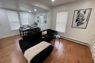 Image de Stayca Spacious Suite 4-bedroom apartment in Queens Near Jfk