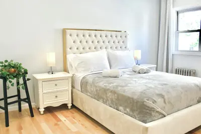 Image de 15 Minutes From Manhattan Private 2-Bedroom in Astoria Queens/Lic