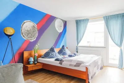 Image de - Stellar Haven Deluxe with Cosmic Design - 3-Room Space-Themed Apartment 75 qm-