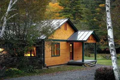 Image de Brookside Cabin + Hot Tub | Woodstock & Killington