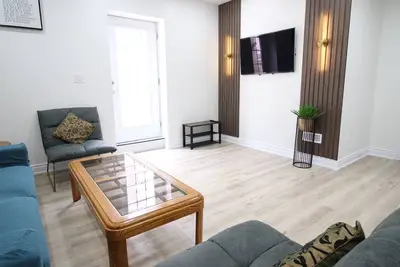 Image de Beautiful Separate Unit near GrandRiver & Kiwanis Park