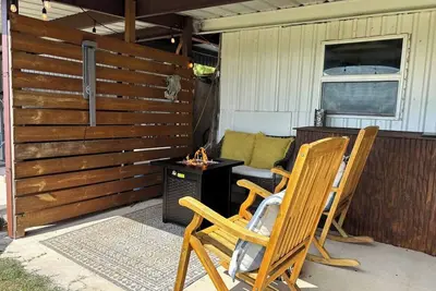 Image de Charming 1-bedroom cottage with Ac, WiFi in tranquil Decatur