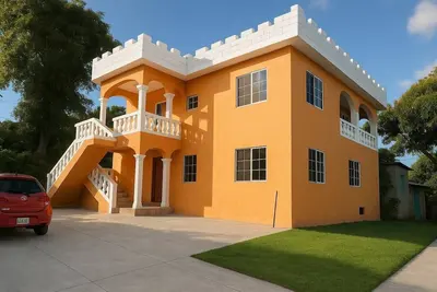 Image de 560) Large 4 bedroom with views!