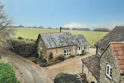 Image de The Stone Barn - Luxury Barn in Rural Wiltshire