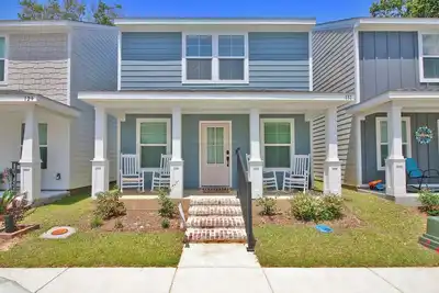Steps from the Sand - New 3br Beach Cottage Near Keesler Afb & Gulf Fun