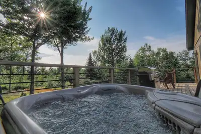 Image de Equinox Haus: Private retreat, pool table, hot tub, game room & hiking trails