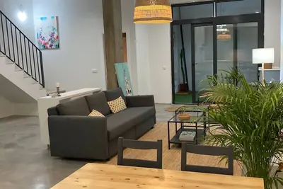 Image de Spacious and cozy apartment with courtyard near Plaza de España