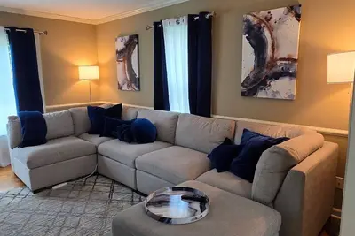 Image de Beautiful home close to Beaches