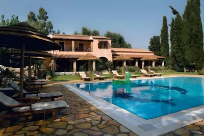 Image de Appartement 'Corfu Club Maisonette 1' avec piscine commune, Wi-Fi et climatisation