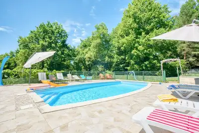 Image de Appartement \"Hare\" avec piscine partagée, Wi-Fi et climatisation