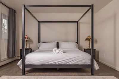 Image de Downtown Anchorage Retreat - Spacious 3br