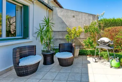 Image de Maison de vacances 'Maison De Charme' avec terrasse privée, Wi-Fi et climatisation