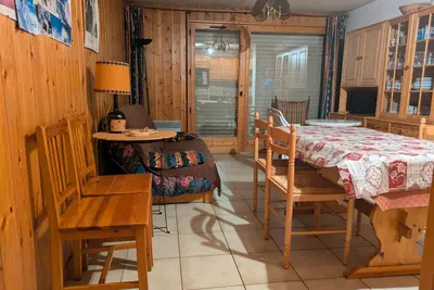 Image de Appartement 'Edelweiss - 7 Personnes' avec vue sur montagne, jardin partagé et balcon