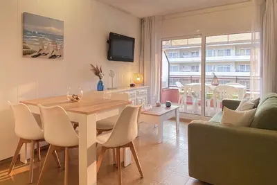 Image de Appartement à L’Estartit, en bord de mer avec piscine