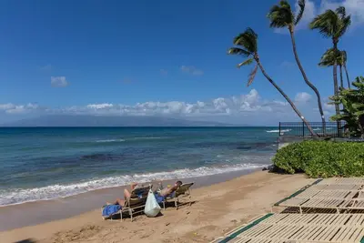 Image de 2 Lovely Beachfront Units at Nohonani Resort: Sleeps 8!