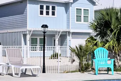 Image de Waterfront! Hot Tub, Arcade, Pool, Walk to Everything in Fulton, Sleeps 8