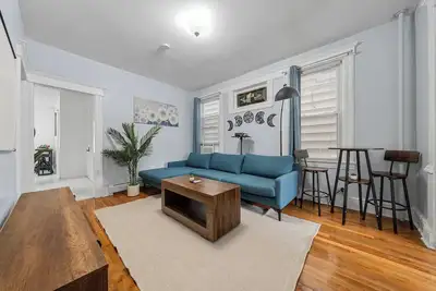 Image de Bayonne, quiet getaway with free parking near New York City