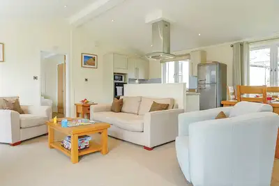 Image de 2 chambres à coucher à Axminster