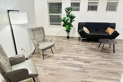 Image de 10 Beds (1k, 3q, 6t Beds)Sleeps 16