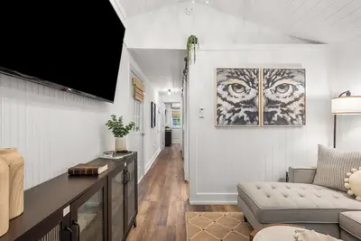 Image de \"Wing & A Prayer\" Fab New Tiny Home w/ Firepit - Boat Launch & Dock Nearby