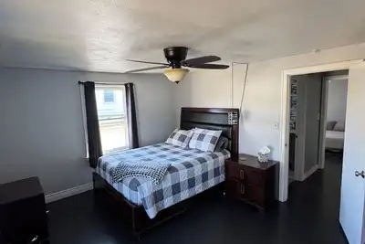 Image de Charming 2-bedroom house in delightful Binghamton with Ac