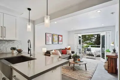 Image de Cozy Guesthouse with Modern Appliances & Private Patio