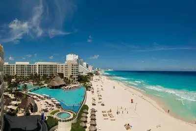 Image de Luxurious resort studio with WiFi and Ac in serene Cancún