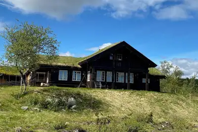Image de Large cozy cabin in the mountains with 13 beds and private hot tub - Jacuzzi