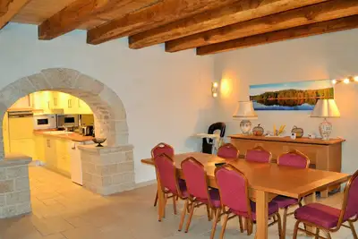 Image de Maison gîte caractère location semaine 6 Pers. piscine Spa privés, étang pêche,